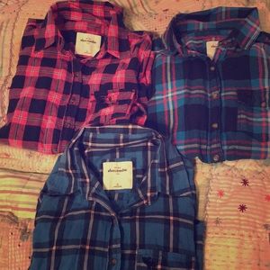Abercrombie & Fitch plaid long sleeves!!